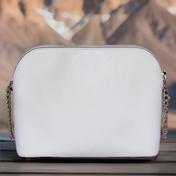 Michael Kors NWOT Cindy Dome White/Gold Saffiano Leather Crossbody Bag - Picture 2 of 9